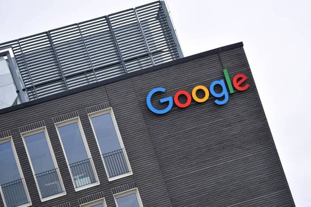 Google Deutschland GmbH in Muenchen,Arnulfpark Sitz,Bueros,Fassade,Gebaeude,Logo,Firmenlogo,Firmenemblem.