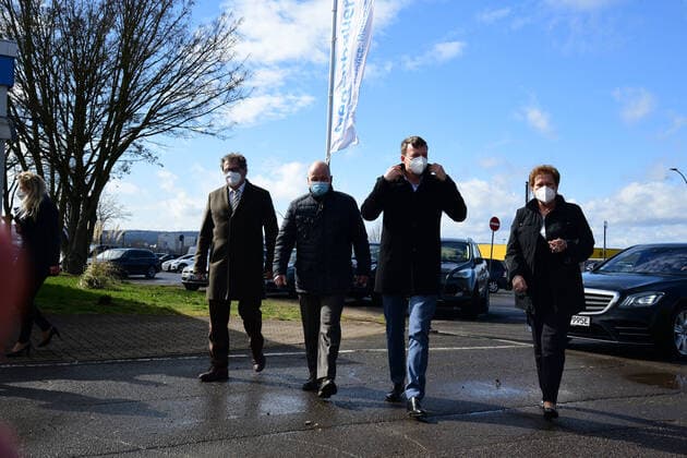 Auf dem Gelände des Bergwerks Saar in Ensdorf eröffnet am Donnerstag (11.3.2021) ein Corona Schnelltestzentreum des Landes. Die Tests werden kostenlos vorgenommen und von der Landesregierung bezahlt. Einzige Bedingung ist eine Voranmeldung.