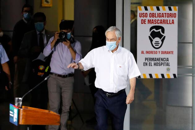 Santiago, March 12, 2021 The President of the Republic, Sebastian Pinera, receives second dose of vaccine against Covid 19 Dragomir Yankovic Aton Chile, Santiago Chile Aton Chile Aton 494358  Copyright: DRAGOMIRxYANKOVIC ATONxCHILE