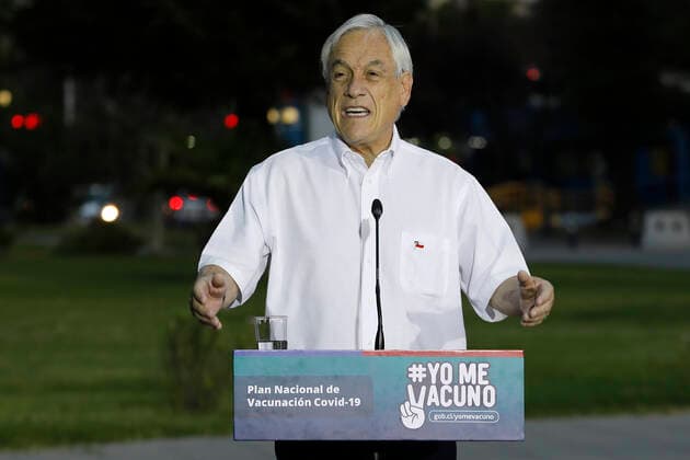 Santiago, March 12, 2021 The President of the Republic, Sebastian Pinera, receives second dose of vaccine against Covid 19 Dragomir Yankovic Aton Chile, Santiago Chile Aton Chile Aton 494365  Copyright: DRAGOMIRxYANKOVIC ATONxCHILE