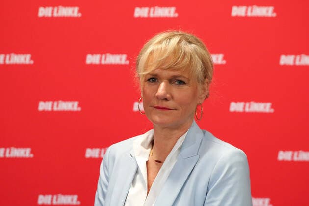 News Themen der Woche KW10 Blick am Sonnabend (13.03.2021) in Demmin (Landkreis Mecklenburgische Seenplatte) auf die Landesvertreterversammlung der Partei die Linke. Bei der Veranstaltung waren mehr als 100 Vertreter anwesend. Sie wählten die Kandidaten für die Landtags- und Bundestagswahl im Jahr 2021. Im Bild Simone Oldenburg Spitzenkandidatin *** View on Saturday 13 03 2021 in Demmin county Mecklenburg Lake District on the state representative meeting of the party the Left At the event, more than 100 representatives were present They elected the candidates for the state parliament and federal elections in 2021 In the picture Simone Oldenburg top candidate