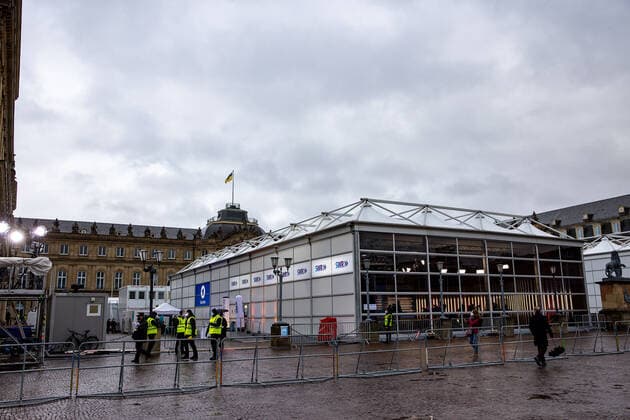 Stuttgart Themenbilder: Landtag von Baden-Wuerttemberg, Stuttgart, 14.03.2021, Themenbilder: Landtag von Baden-Wuerttemberg, Stuttgart, Polizei auf dem Stuttgarter Schlossplatz, ARD und ZDF Studio, 14.03.2021, Copyright: xEIBNER DROFITSCHx EP_ddh