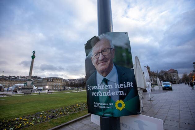 Stuttgart Themenbilder: Landtag von Baden-Wuerttemberg, Stuttgart, 14.03.2021, Themenbilder: Landtag von Baden-Wuerttemberg, Stuttgart, Plakat, Kretschmann, Koenigstrasse, 14.03.2021, Copyright: xEIBNER DROFITSCHx EP_ddh