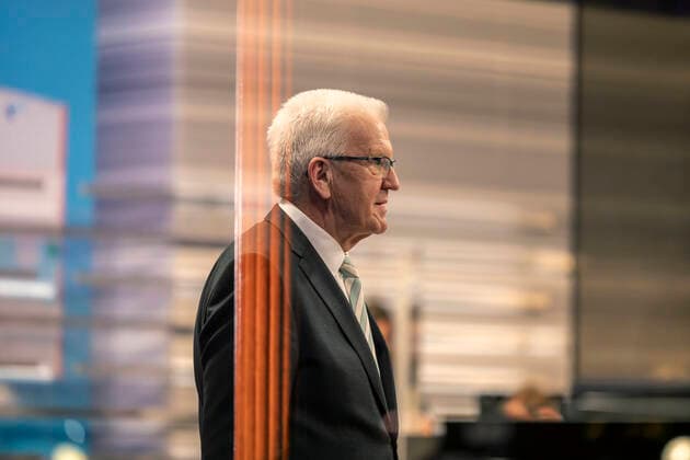 LTWBW21. Landtagswahl Baden-Württemberg. Winfried KRETSCHMANN (Grüne, Ministerpräsident) im SWR-Fernsehstudio. 14.03.2021: Deutschland, Baden-Württemberg, Stuttgart.