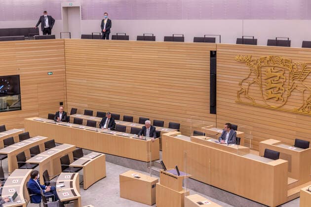 LTWBW21. Landtagswahl Baden-Württemberg. Pressekonferenz der Spitzenkandidaten. Von links Andreas STOCH (SPD-Spitzenkandidat MdL, Vorsitzender der SPD-Landtagsfraktion), Hans-Ulrich RÜLKE (MdL, Vorsitzender der FDP DVP-Landtagsfraktion Ba-Wü.), Winfried KRETSCHMANN (Grüne, Ministerpräsident). 14.03.2021: Deutschland, Baden-Württemberg, Stuttgart.