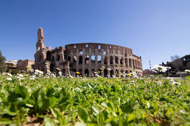 Rome: Colosseum on first day of Red Zone View of Colosseum on the first day with the restrictions of red zone for the fight against the Covid-19 pandemic Rome Italy Copyright: MatteoxNardone