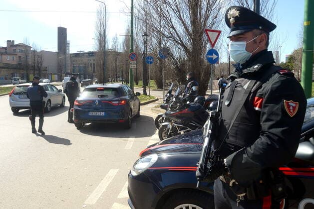 Milan, first day of the red zone, Carabinieri checks on the mobility of people Editorial Usage Only  Copyright: xMaurizioxMaulex xIPAx
