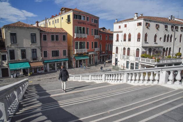 Coronavirus in Italien, Harter Lockdown in Venedig Ponte degli Scalzi during Venice in the Red Zone, News in Venice, Italy, March 15, 2021 Editorial Usage Only  Copyright: xLiveMedia SimonexPiccirillix xIPAx