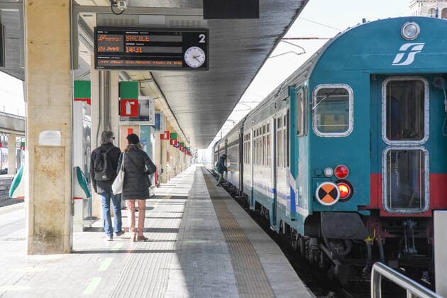 Coronavirus in Italien, Harter Lockdown in Venedig Venice Train Station during Venice in the Red Zone, News in Venice, Italy, March 15, 2021 Editorial Usage Only  Copyright: xLiveMedia SimonexPiccirillix xIPAx