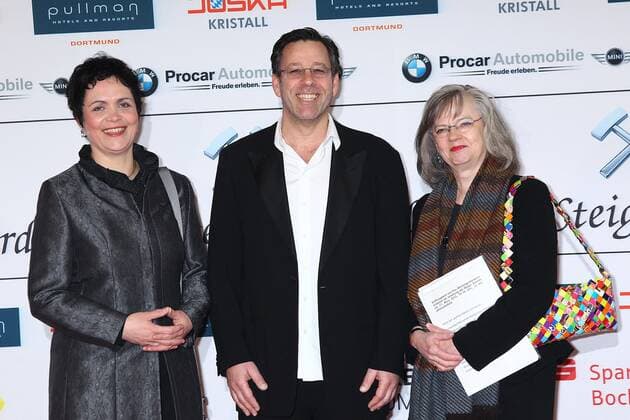 Steven Sloane und Prof. Tabea Zimmermann und Dr. Ottilie Scholz ( OB Bochum ) bei der Verleihung des - Steiger - Awards 2012 - in der Jahrhunderthalle in Bochum Copyright: xEventpressxHerrmannx