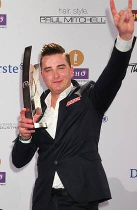 Preistrager: Andreas Gabalier beim Echo 2012 dem Deutschen Musikpreis Preistraeger vor der Verleihung in der Messe Berlin. Copyright: xEventpressxHerrmannx