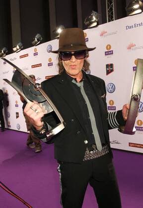 Preistrager: Udo Lindenberg beim Echo 2012 dem Deutschen Musikpreis Preistraeger vor der Verleihung in der Messe Berlin. Copyright: xEventpressxHerrmannx