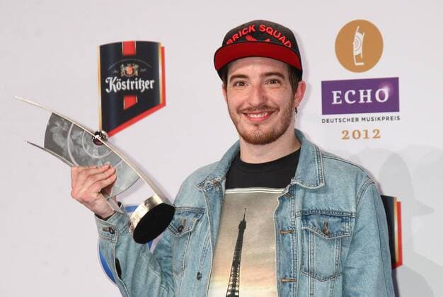 Preistrager: Casper beim Echo 2012 dem Deutschen Musikpreis Preistraeger vor der Verleihung in der Messe Berlin. Copyright: xEventpressxHerrmannx