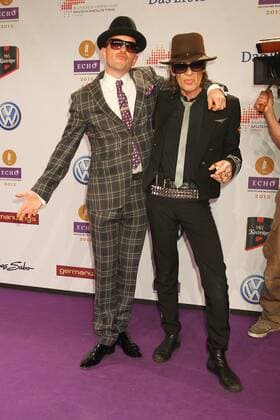 Udo Lindenberg und Jan Delay beim Echo 2012 dem Deutschen Musikpreis auf dem Roten Teppich vor der Verleihung in der Messe Berlin. Copyright: xEventpressxHerrmannx