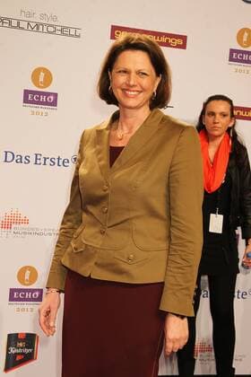 Ilse Aigner beim Echo 2012 dem Deutschen Musikpreis auf dem Roten Teppich vor der Verleihung in der Messe Berlin. Copyright: xEventpressxHerrmannx