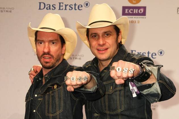 Boss Hoss ( The BossHoss) beim Echo 2012 dem Deutschen Musikpreis auf dem Roten Teppich vor der Verleihung in der Messe Berlin. Copyright: xEventpressxHerrmannx