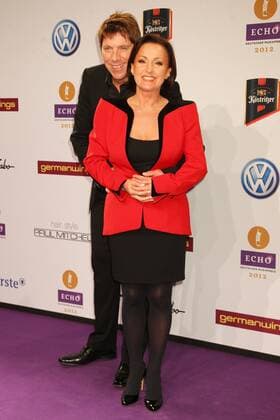 Ute Freudenberg und Christian Lais beim Echo 2012 dem Deutschen Musikpreis auf dem Roten Teppich vor der Verleihung in der Messe Berlin. Copyright: xEventpressxHerrmannx