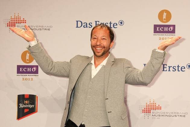 DJ Bobo Peter Rene Baumann beim Echo 2012 dem Deutschen Musikpreis auf dem Roten Teppich vor der Verleihung in der Messe Berlin. Copyright: xEventpressxHerrmannx