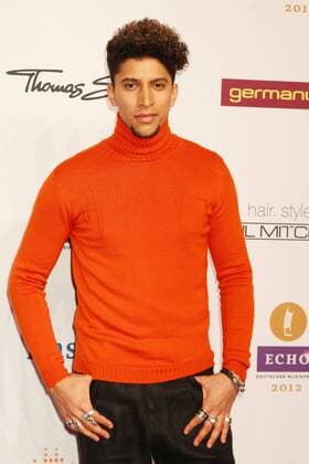 Andreas Bourani beim Echo 2012 dem Deutschen Musikpreis auf dem Roten Teppich vor der Verleihung in der Messe Berlin. Copyright: xEventpressxHerrmannx