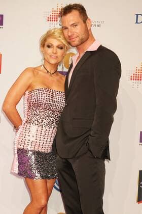 Michelle und Freund Mike beim Echo 2012 dem Deutschen Musikpreis auf dem Roten Teppich vor der Verleihung in der Messe Berlin. Copyright: xEventpressxHerrmannx