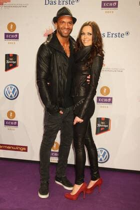 Detlef D Soost und Freundin Kate Hall beim Echo 2012 dem Deutschen Musikpreis auf dem Roten Teppich vor der Verleihung in der Messe Berlin. Copyright: xEventpressxHerrmannx