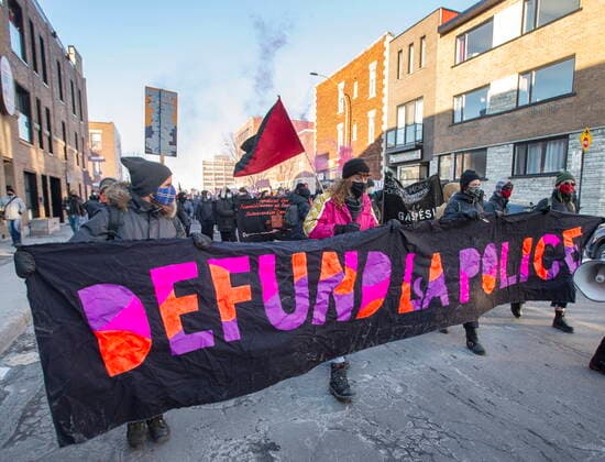 News Bilder des Tages March 15, 2021, Montreal, PQ, Canada: Protesters take part in the annual anti-police brutality demonstration in Montreal, Monday, March 15, 2021. Montreal Canada  - ZUMAc35_ 20210315_zaf_c35_101 Copyright: xRyanxRemiorzx