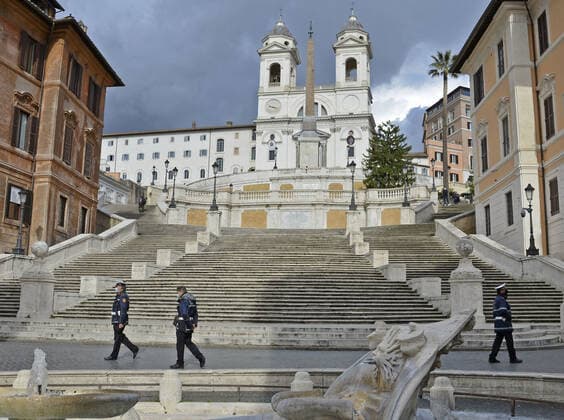 Virus lockdown leaves Rome deserted Rome s famous Spanish Steps are deserted of tourists on March 15, 2021, with a lockdown aimed at reining in surging coronavirus infections in place. 