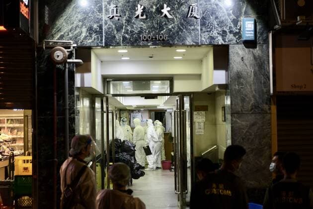 March 15, 2021, Hongkong, Hongkong, China: Another 4 buildings are blocked and all citizens have to take the COVID-19 nucleic acid testing in Hongkong,China on 15th March, 2021. Hongkong China  - ZUMAt151 20210315_zia_t151_014 Copyright: xTpgx