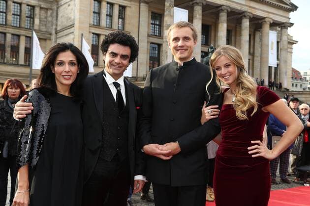 Rolando Villazon und Frau Lucia, Nina Eichinger und Vasily Petrenko auf dem Roten Teppich bei der Verleihung des ECHO Klassik 2012 im Konzerthaus Berlin auf dem Gendarmenmarkt im Herzen Berlins. Copyright: xEventpressxHerrRax