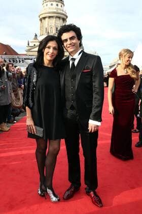 Rolando Villazon und Frau Lucia auf dem Roten Teppich bei der Verleihung des ECHO Klassik 2012 im Konzerthaus Berlin auf dem Gendarmenmarkt im Herzen Berlins. Copyright: xEventpressxHerrRax