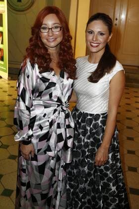 Preistraegerin Tori Amos und Nazan Eckes bei der Verleihung des ECHO Klassik 2012 im Konzerthaus Berlin auf dem Gendarmenmarkt im Herzen Berlins. Copyright: xEventpressxHerrRax