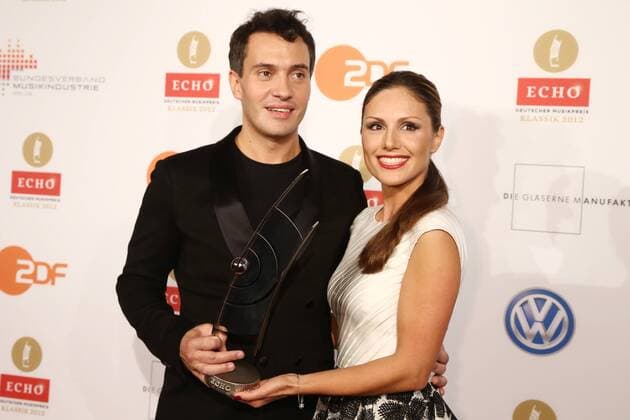 Nazan Eckes und Erwin Schrott Preistraeger bei der Verleihung des ECHO Klassik 2012 im Konzerthaus Berlin auf dem Gendarmenmarkt im Herzen Berlins. Copyright: xEventpressxHerrRax