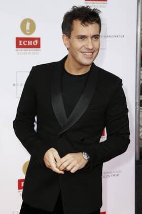 Erwin Schrott auf dem Roten Teppich bei der Verleihung des ECHO Klassik 2012 im Konzerthaus Berlin auf dem Gendarmenmarkt im Herzen Berlins. Copyright: xEventpressxHerrRax