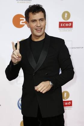 Erwin Schrott auf dem Roten Teppich bei der Verleihung des ECHO Klassik 2012 im Konzerthaus Berlin auf dem Gendarmenmarkt im Herzen Berlins. Copyright: xEventpressxHerrRax