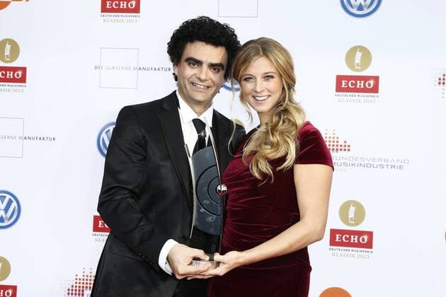 Nina Eichinger und Rolando Villazon auf dem Roten Teppich bei der Verleihung des ECHO Klassik 2012 im Konzerthaus Berlin auf dem Gendarmenmarkt im Herzen Berlins. Copyright: xEventpressxHerrRax