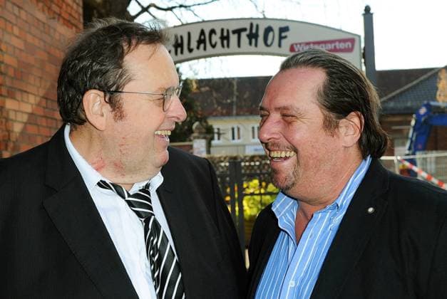 Ottfried Fischer (Preistraeger) und Andreas Giebel (Laudator) Preisverleihung Sigi Sommer Taler 2012 im Theatersaal im Schlachthof in Muenchen am 25.11.2012. *** Ottfried Fischer laureate and Andreas Giebel laudator award ceremony Sigi Sommer Taler 2012 at the Theatersaal im Schlachthof in Munich on 25 11 2012 Copyright: xEventpressxHannesxMagerstaedtx