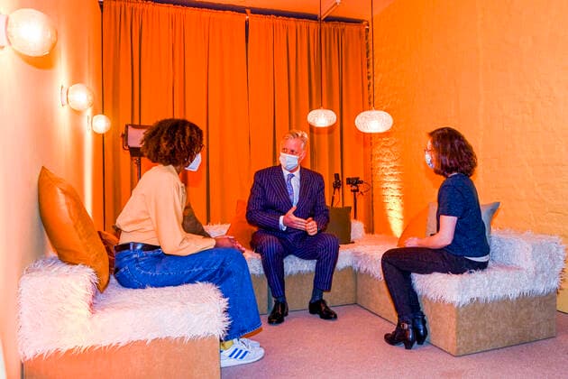 Bilder des Jahres 2021, Entertainment 03 März Entertainment Themen der Woche KW11 Entertainment Bilder des Tages King Philippe - Filip of Belgium (C) pictured during a royal visit to the Beursschouwburg theater in the city center of Brussels, Tuesday 16 March 2021. POOL  POOLxFREDERICxANDRIEU 2670883