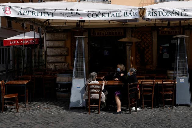 Rome, 17 March 2021. Empty streets and squares during the lockdown to combat the Covid-19 epidemic. In the photo Field of flowers Editorial Usage Only  Copyright: xVincenzoxLivierix xIPAx
