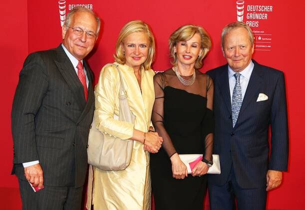 Botschafter a.D. Dr. Wolfgang Ischinger und Jutta Falke-Ischinger) mit Dr. Wolfgang Porsche und Prof. Dr. Claudia Huebner und Botschafter a.D. Dr. Wolfgang Ischinger und Jutta Falke-Ischinger) bei der Verleihung des > Deutscher Gruenderpreis 2014 < im ZDF Hauptstadtstudio Zollernhof in Berlin *** Ambassador (ret.) Dr Wolfgang Ischinger and Jutta Falke Ischinger with Dr Wolfgang Porsche and Prof Dr Claudia Huebner and Ambassador (ret.) Dr Wolfgang Ischinger and Jutta Falke Ischinger at the award ceremony of the German Founders Prize 2014 at the ZDF Hauptstadtstudio Zollernhof in Berlin Copyright: xEventpressxHerrmannx