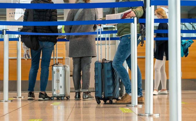 Erster Flug nach Mallorca vom Flughafen Stuttgart In Stuttgart startet der erste Flug nach Palma de Mallorca Euro Wings mit der Flugnummer EW2582 nachdem Mallorca nicht mehr zu den Risikogebieten gehört. Stuttgart Flughafen Stuttgart Baden-Württemberg Germany Copyright: xLeifxPiechowskix