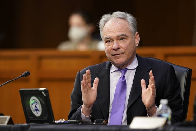 Coronavirus in den USA, Senatsanhörung in Washington Sen. Tim Kaine, D-Va., speaks during a Senate Health, Education, Labor and Pensions Committee hearing on the federal coronavirus response on Capitol Hill in Washington March 18th, 2021. Pool  WAX20210318823 SusanxWalsh