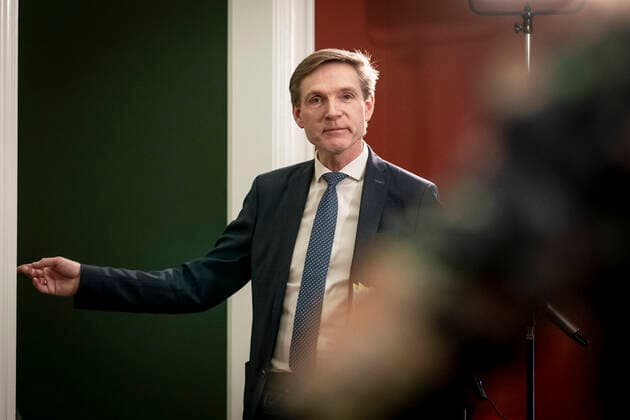 Coronavirus in Dänemark, Minister beraten über Lockerungen der Corona-Maßnahmen Kristian Thulesen Dahl (DF) ankommer til moede i Statsministeriet om en yderligere genaabning af landet, paa Christiansborg torsdag den 18. marts 2021.. , Copenhagen Denmark Copyright: RitzauxScanpix MadsxClausxRasmussenx cop103 spdk20210318-182342-L
