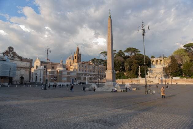 Mar 18, 2021 - Rome, Italy - An empty Piazza del Popolo is seen on a sunny afternoon. Rome is living the first week of another lockdown related to COVID-19. Tight measures should stay in place at least till Easter. Rome - ZUMAm174 20210318_int_m174_015 Copyright: xFrancescoxMoltenix