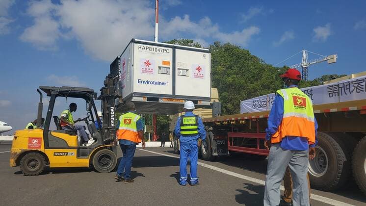 (210318) -- AMBOULI (DJIBOUTI), March 18, 2021 -- Workers load COVID-19 vaccines from China onto a truck at Djibouti-Ambouli International Airport in Ambouli town, Djibouti, on March 18, 2021. The first batch of COVID-19 vaccines from China arrived in Djibouti on Thursday. The vaccines, made by Chinese pharmaceutical firm Sinovac, will help the African country s immunization campaign against the pandemic. ( Handout via Xinhua) DJIBOUTI-AMBOULI-CHINA-COVID-19 VACCINES-ARRIVAL ChinesexEmbassyxinxDjibouti 