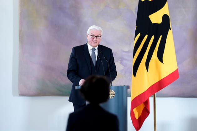 Verleihung des Bundesverdienstkreuz an die Biontech Gruender Aktuell, 19.03.2021, Bundespraesident Frank-Walter Steinmeier bei der Ansprache zur Verleihung des Großen Verdienstkreuzes mit Stern des Verdienstordens der Bundesrepublik Deutschland an die Biontech Gruender im Schloss Bellevue in Berlin Berlin Berlin Deutschland