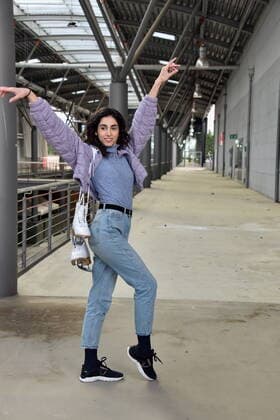 Bilder des Jahres 2021, Entertainment 03 März Entertainment Themen der Woche KW11 Entertainment Bilder des Tages Die Schauspielerin Suri ABBASSI spielt die Eiskunstlaeuferin Leyla Öztürk in der RTL Soap Alles was zählt *** The actress Suri ABBASSI plays the ice skater Leyla Öztürk in the RTL soap Alles was zählt (All that counts)