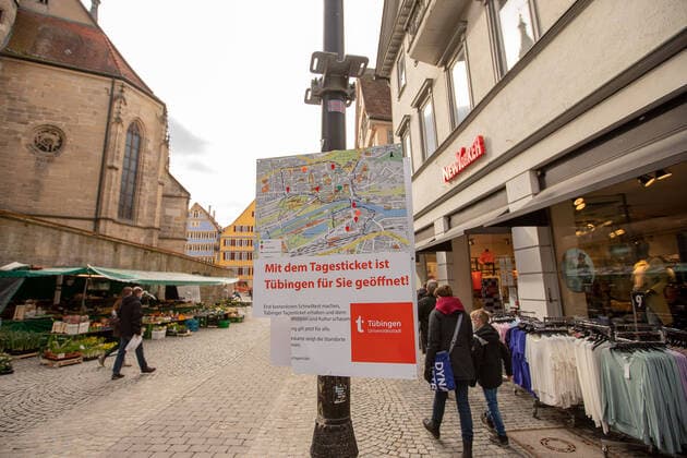 News Bilder des Tages Tuebingen Themenbilder: Tuebingen in Zeit der Corona-Pandemie, Themenbilder: Tuebingen in Zeit der Corona-Pandemie, Mit dem Tagesticket ist Tuebingen fuer Sie geoeffnet!, 20.03.2021, Copyright: xEIBNER DROFITSCHx EP_ddh