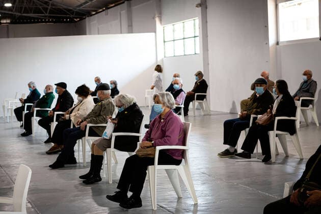 March 20, 2021, Matosinhos, Portugal: People wait after vaccination at Pedro Hispano Hospital in the recovery room..In the Vaccination Center of Matosinhos 1000 elderly people were summoned to receive the second dose of the Moderna covid-19 vaccine. Matosinhos Portugal - ZUMAs197 20210320_zaa_s197_341 Copyright: xTeresaxNunesx