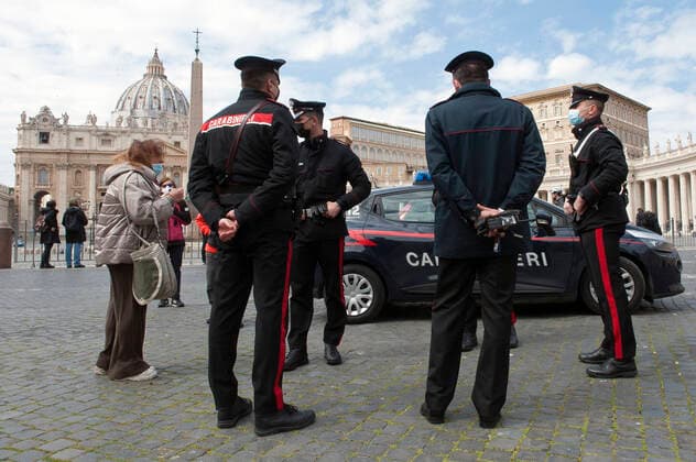 March 21, 2021 People gather outside St. Peter s Square during Pope Francis Angelus prayer, at the Vatican  Copyright: x AlessiaxGiuliani CPPx xIPAx x CatholicxPressxPhotox
