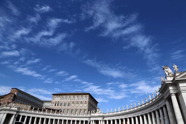 March 21, 2021 - Vatican City (Holy See) .POPE FRANCIS delivery Angelus prayer inside the Apostolic building, not from the window as usual due to the restrictions imposed by the pandemic in italy, just a small crowd of roman bicycles in St. Peter s Square at the Vatican. EvandroInetti via ZUMA Wire Vatican City State - ZUMAi15_ 20210321_zaf_i15_010 Copyright: xEvandroxInettix